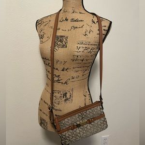 Tommy Hilfiger crossbody purse